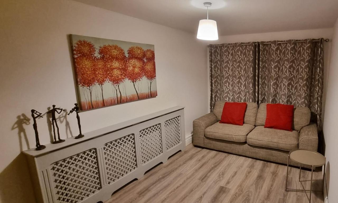 Spacious Curragh 2-Bed Apartment With Own Entrance Brownstown Zewnętrze zdjęcie