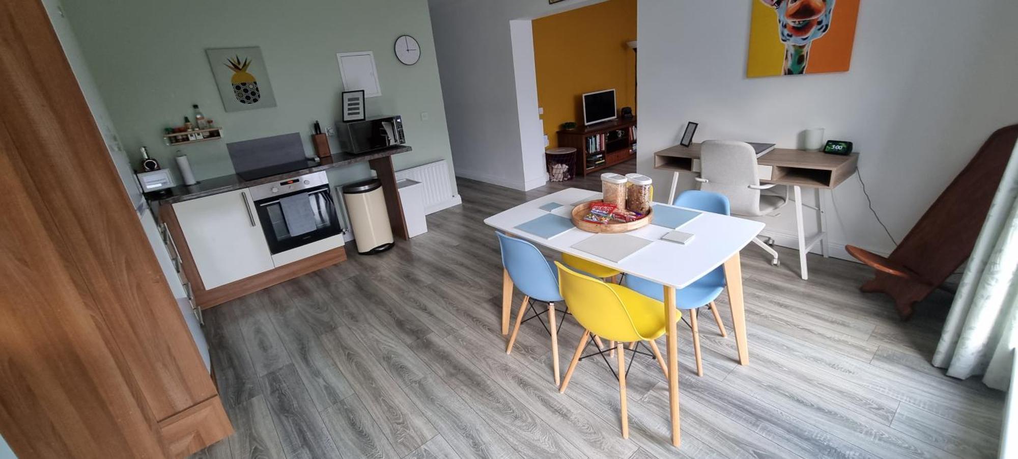 Spacious Curragh 2-Bed Apartment With Own Entrance Brownstown Zewnętrze zdjęcie