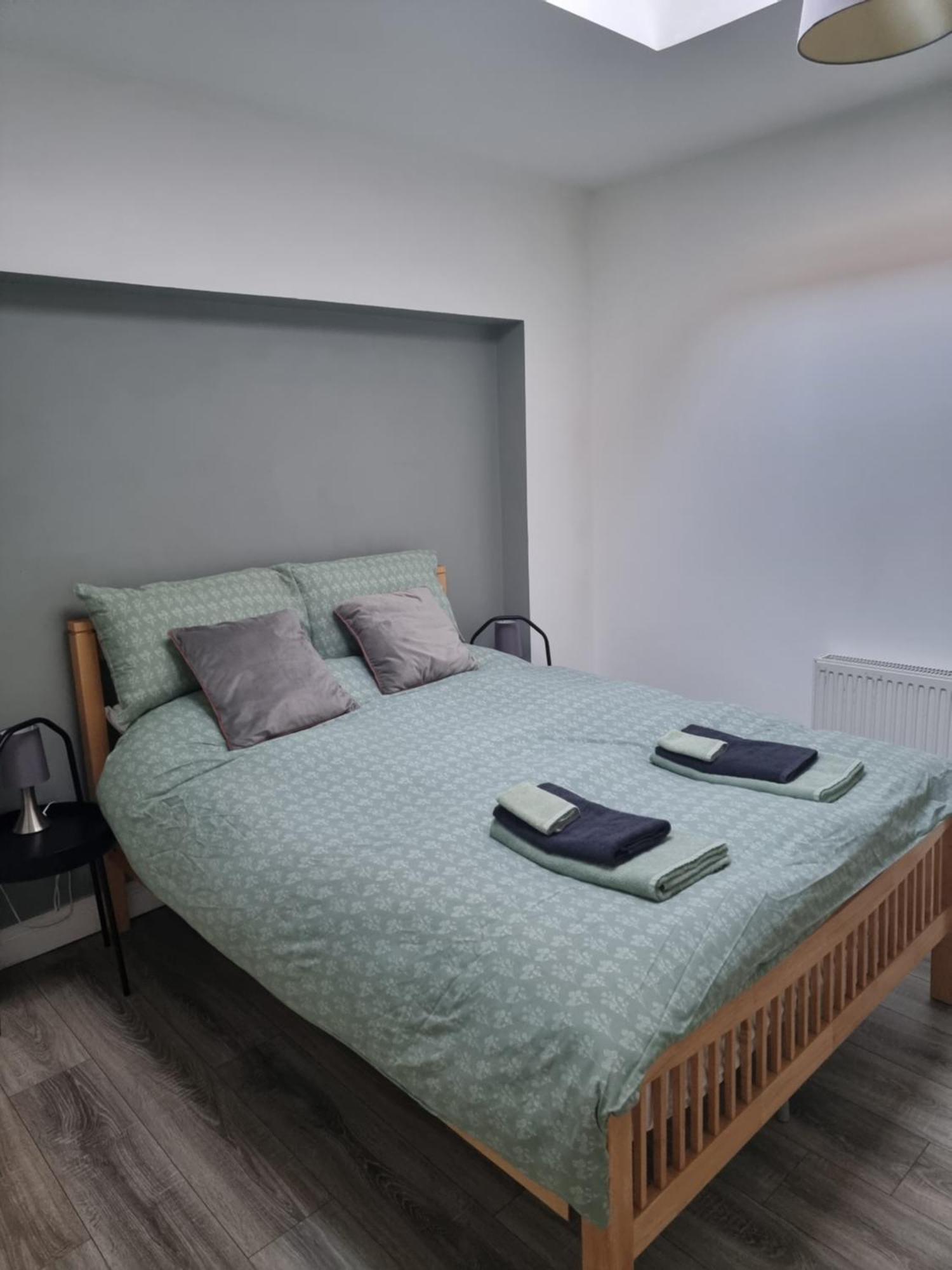 Spacious Curragh 2-Bed Apartment With Own Entrance Brownstown Zewnętrze zdjęcie